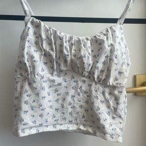 EUC holister cropped tank. Smoke free pet free home